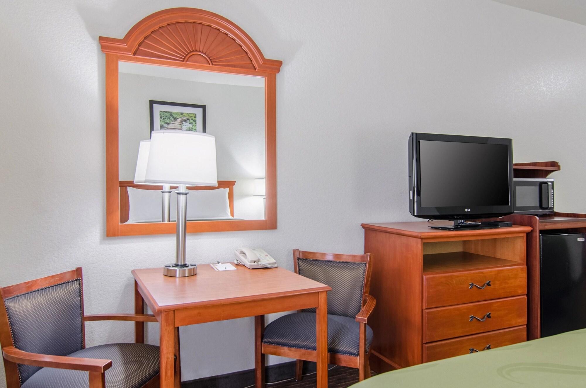 Quality Inn Junction City Near Fort Riley Exteriér fotografie