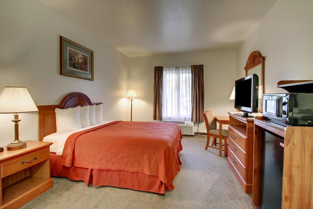 Quality Inn Junction City Near Fort Riley Exteriér fotografie