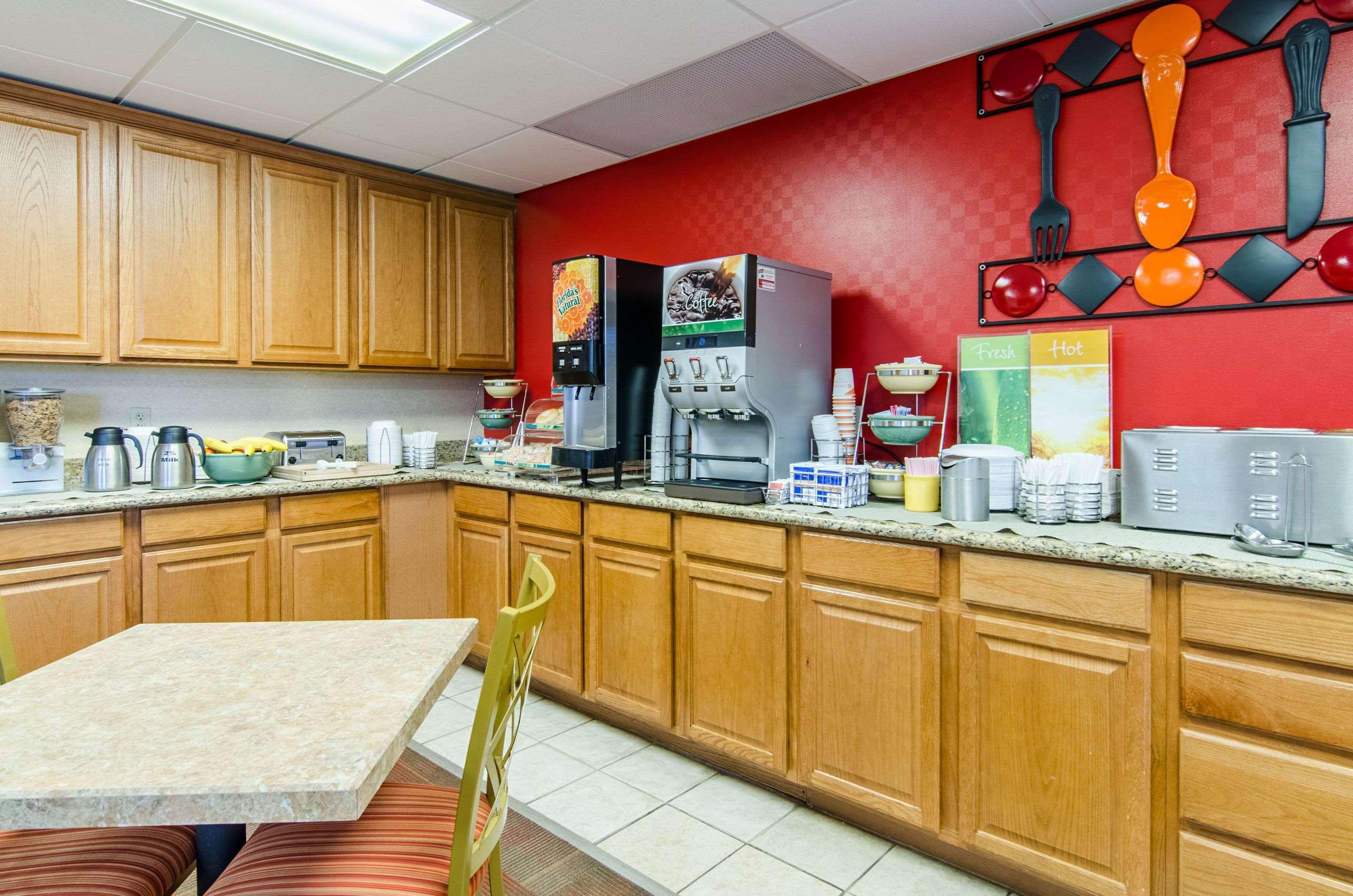 Quality Inn Junction City Near Fort Riley Exteriér fotografie