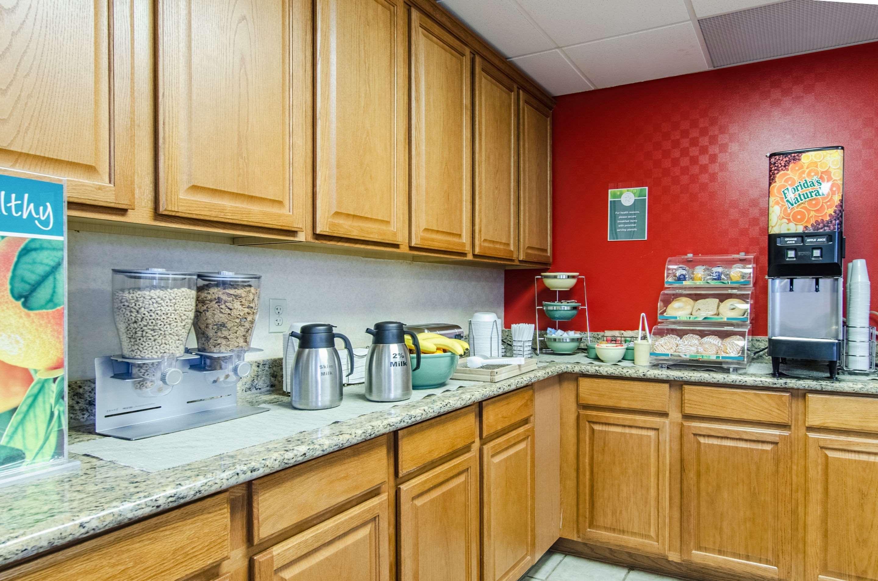Quality Inn Junction City Near Fort Riley Exteriér fotografie