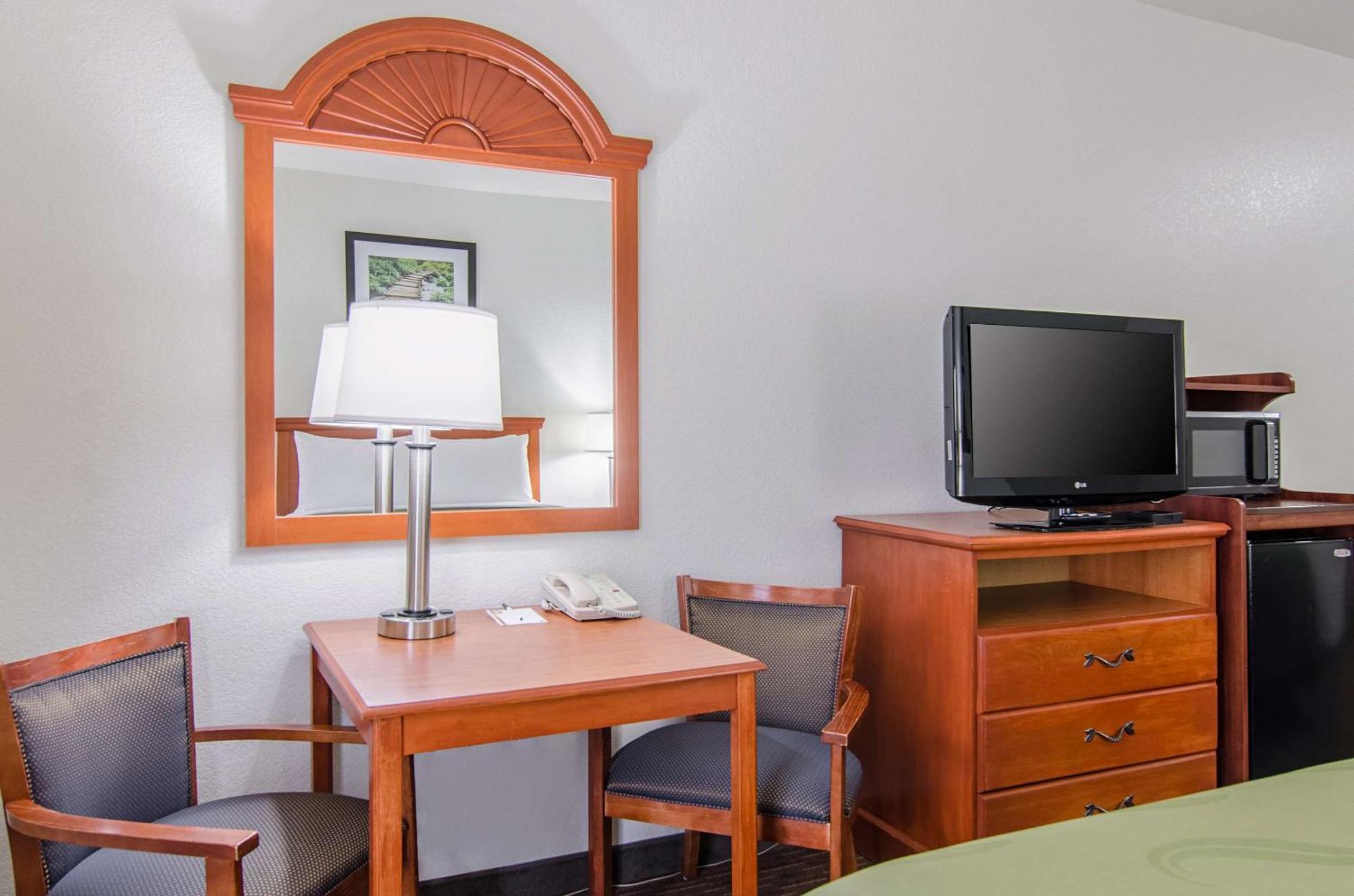 Quality Inn Junction City Near Fort Riley Exteriér fotografie